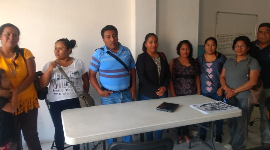 Respaldan padres a docentes del Centro de Atención Múltiple de Huajuapan de León, Oaxaca | El Imparcial de Oaxaca