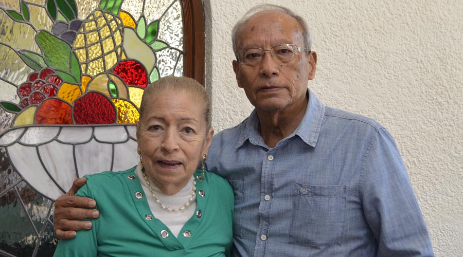 Margarito conmemoró el Día de la Mujer con su esposa Romy de Guerra | El Imparcial de Oaxaca