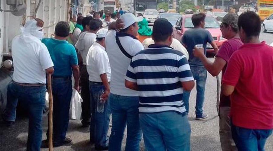 Se confrontan transportistas del Istmo de Oaxaca