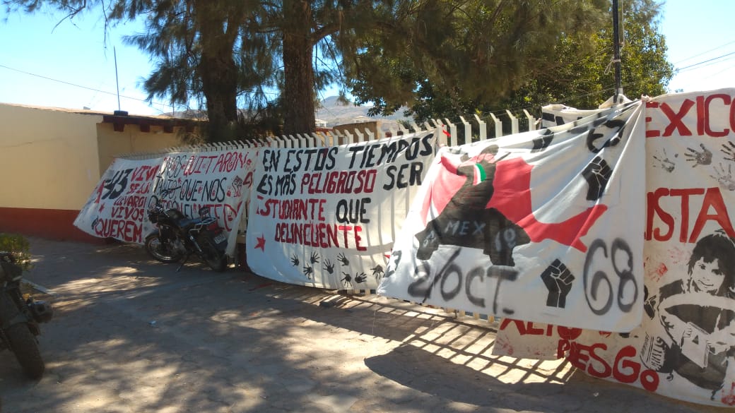 Normalistas suspenden acciones en Huajuapan, Oaxaca