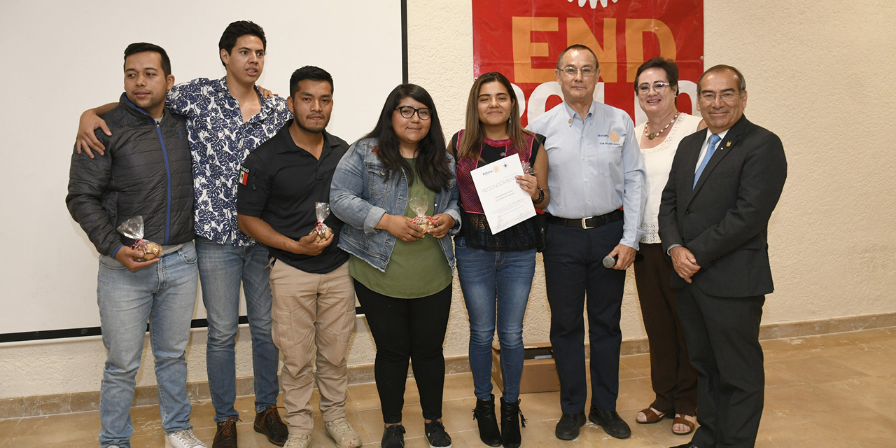 Club Rotario Oaxaca organizaron una ceremonia para dar la bienvenida a nuevos miembros