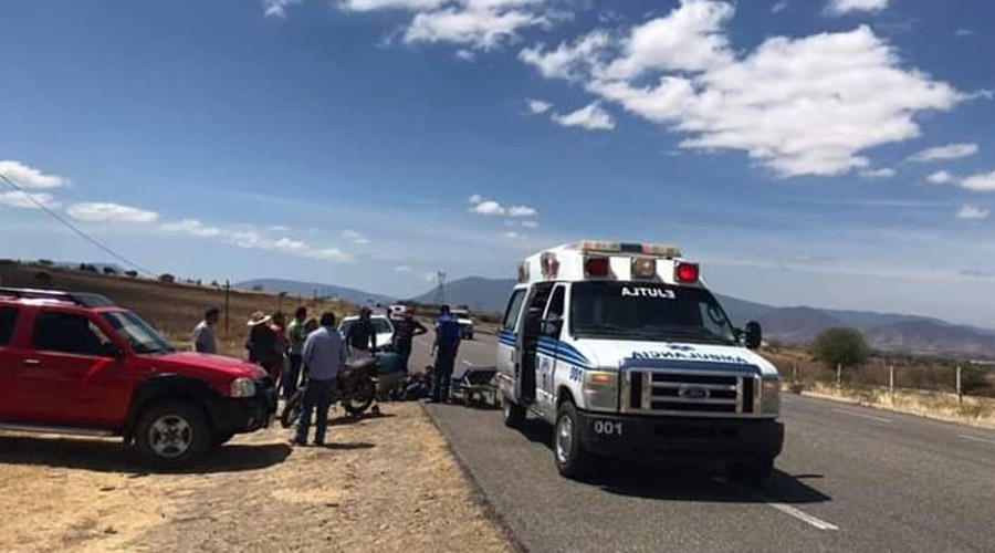 Joven derrapa en su motocicleta en la carretera a Puerto Ángel | El Imparcial de Oaxaca