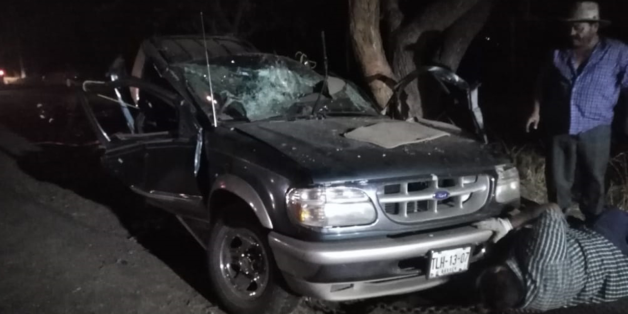 Accidente deja al menos 2 muertos en San Pablo Huixtepec