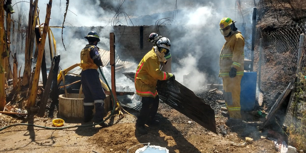 Incendio devora casa en Zaachila | El Imparcial de Oaxaca