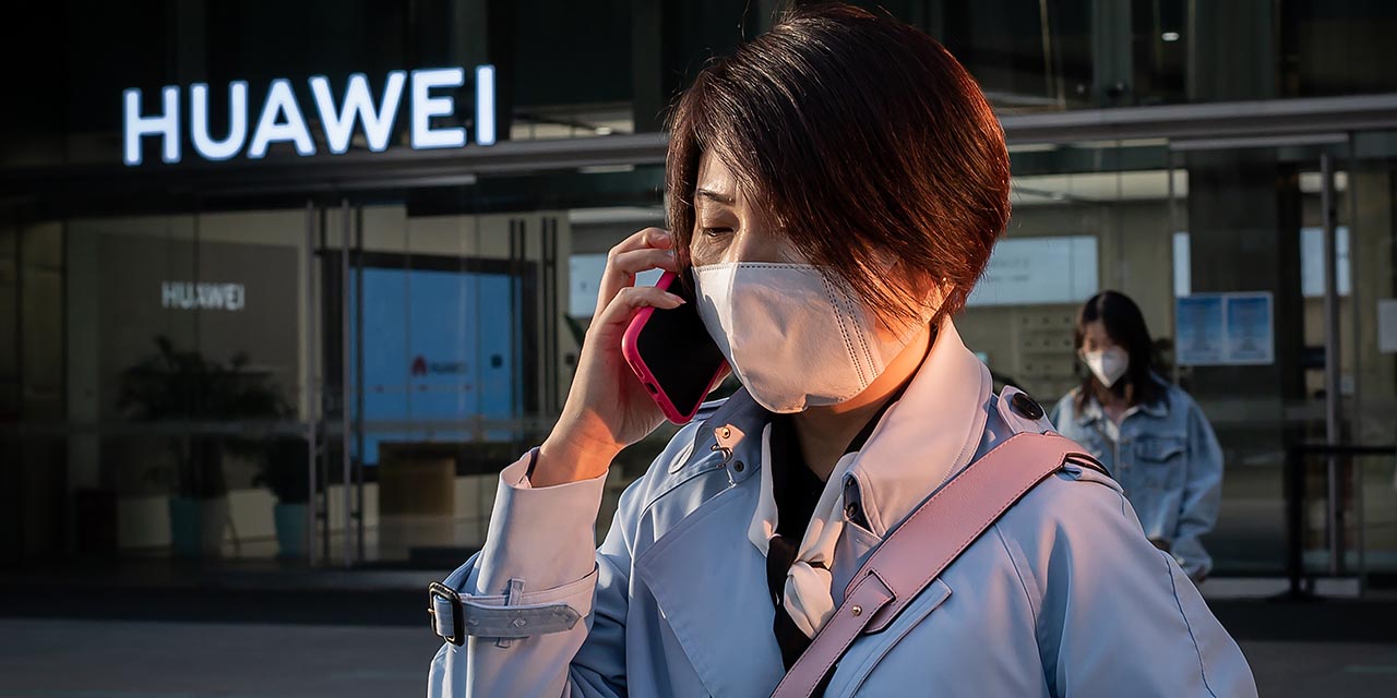 Huawei México dona 10 mil caretas de acrílico a Policía