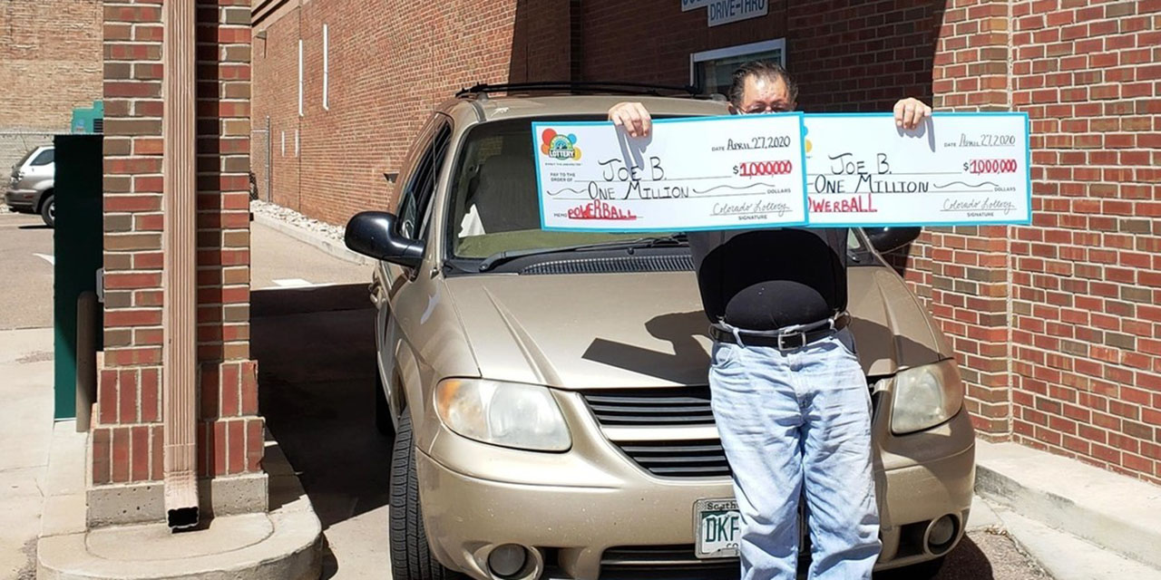 Un hombre gana dos premios de la lotería el mismo día
