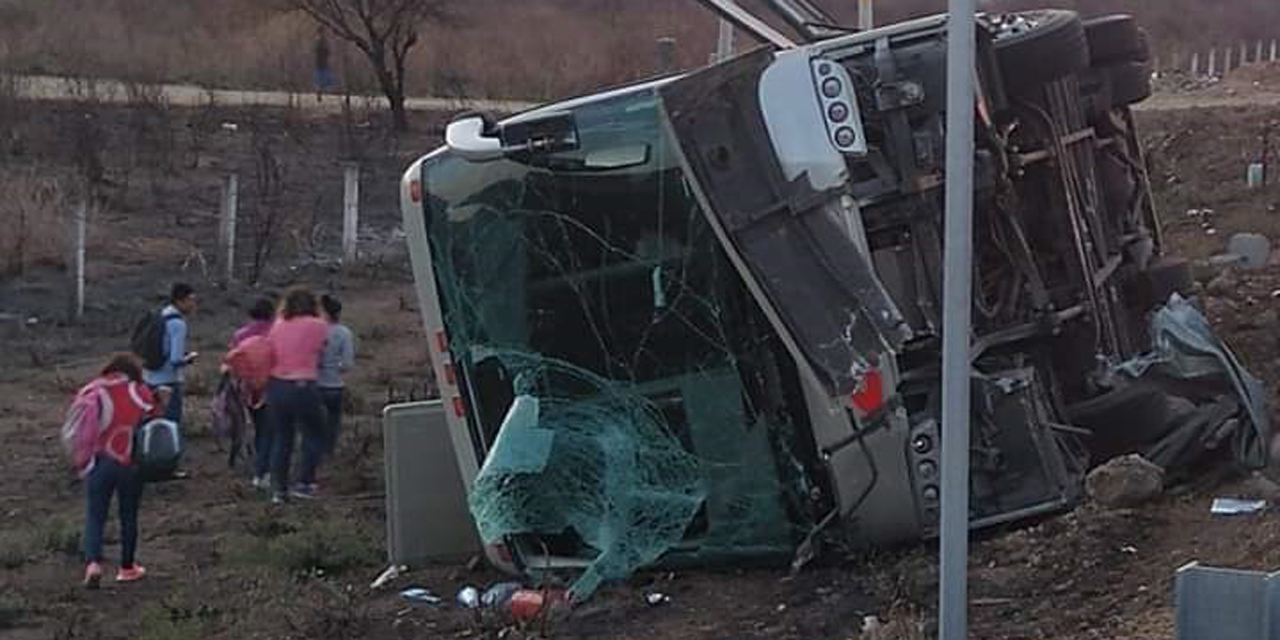Se accidenta autobús en Tlacolula | El Imparcial de Oaxaca