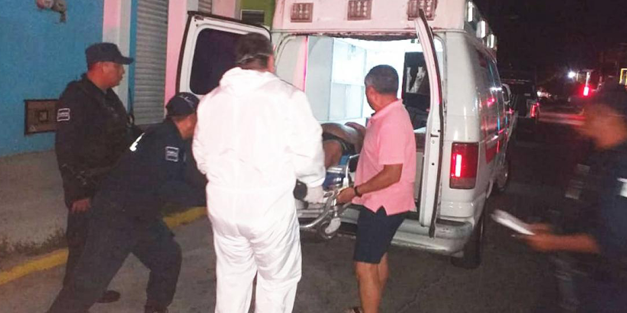 Trasladan a un baleado al Hospital de Matías Romero