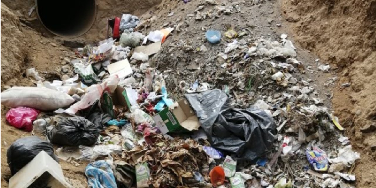 Abunda la basura en las riberas del Río Chiquito, en la Cañada | El Imparcial de Oaxaca