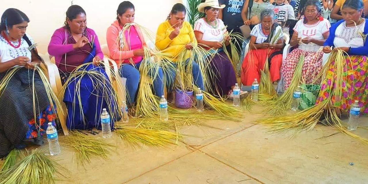 Se niegan a morir artesanos de palma en la Mixteca | El Imparcial de Oaxaca