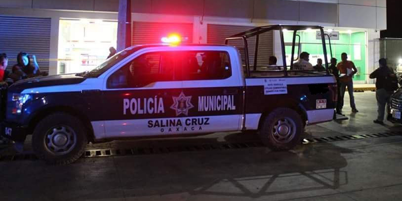 Policía se lesiona tras forcejeo con detenido | El Imparcial de Oaxaca