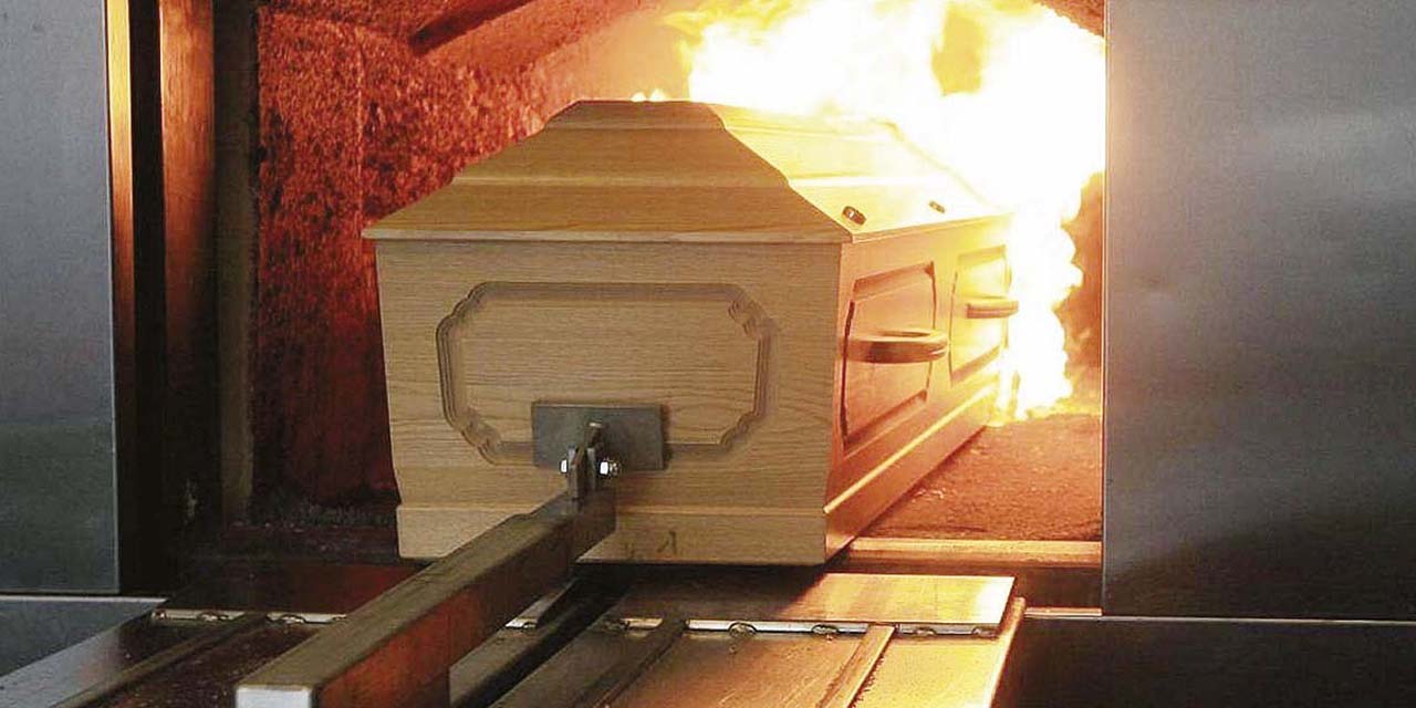Realizan Viacrucis en iglesia de Salina Cruz