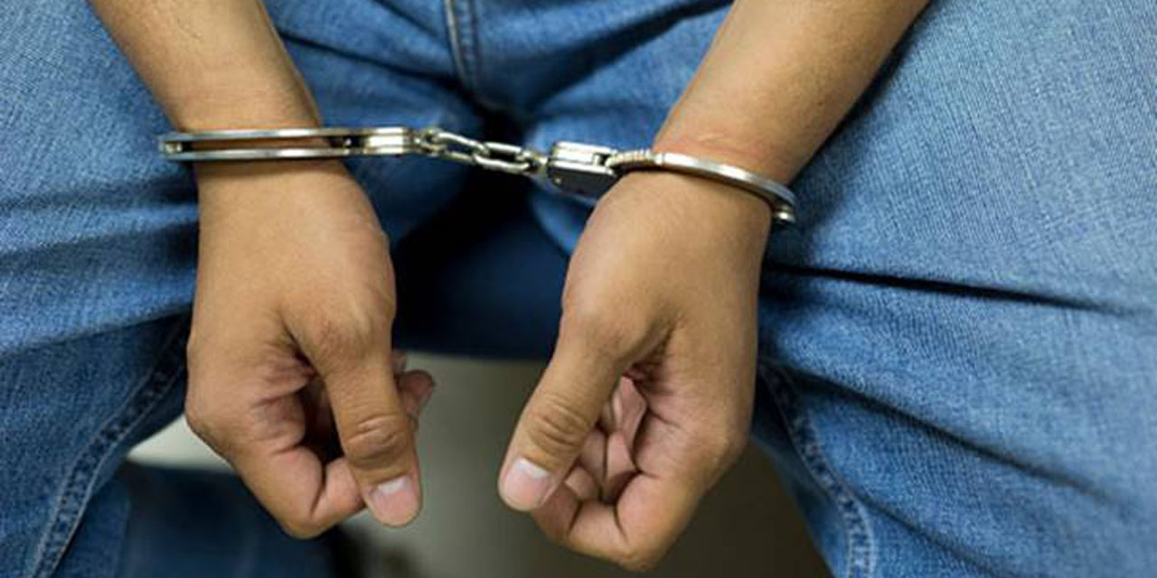 Derrapa pareja en carretera a Ocotlán