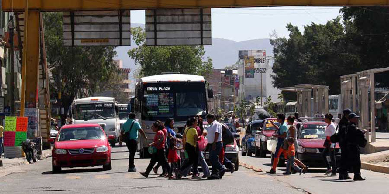 Disminuye movilidad de vehículos en la capital | El Imparcial de Oaxaca