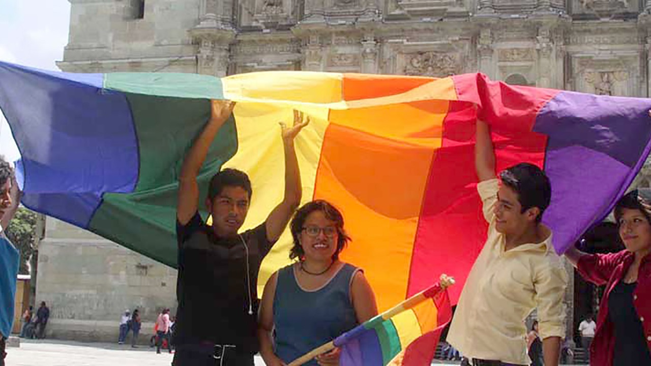 Vulnera aislamiento a comunidad LGBTTTI