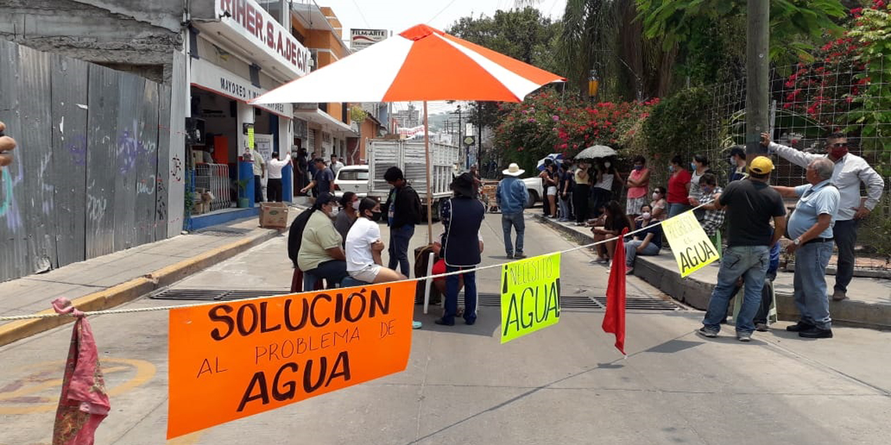 Por falta de agua cierran calles en Huajuapan | El Imparcial de Oaxaca
