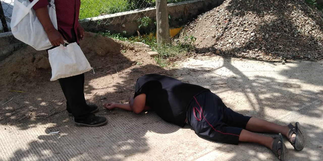 Hombre muere súbitamente en vía pública en San Antonino Castillo Velasco | El Imparcial de Oaxaca