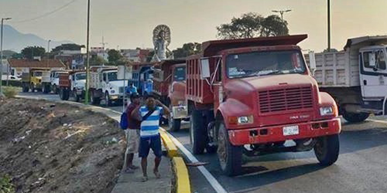 Materialistas bloquean carreteras del Istmo | El Imparcial de Oaxaca