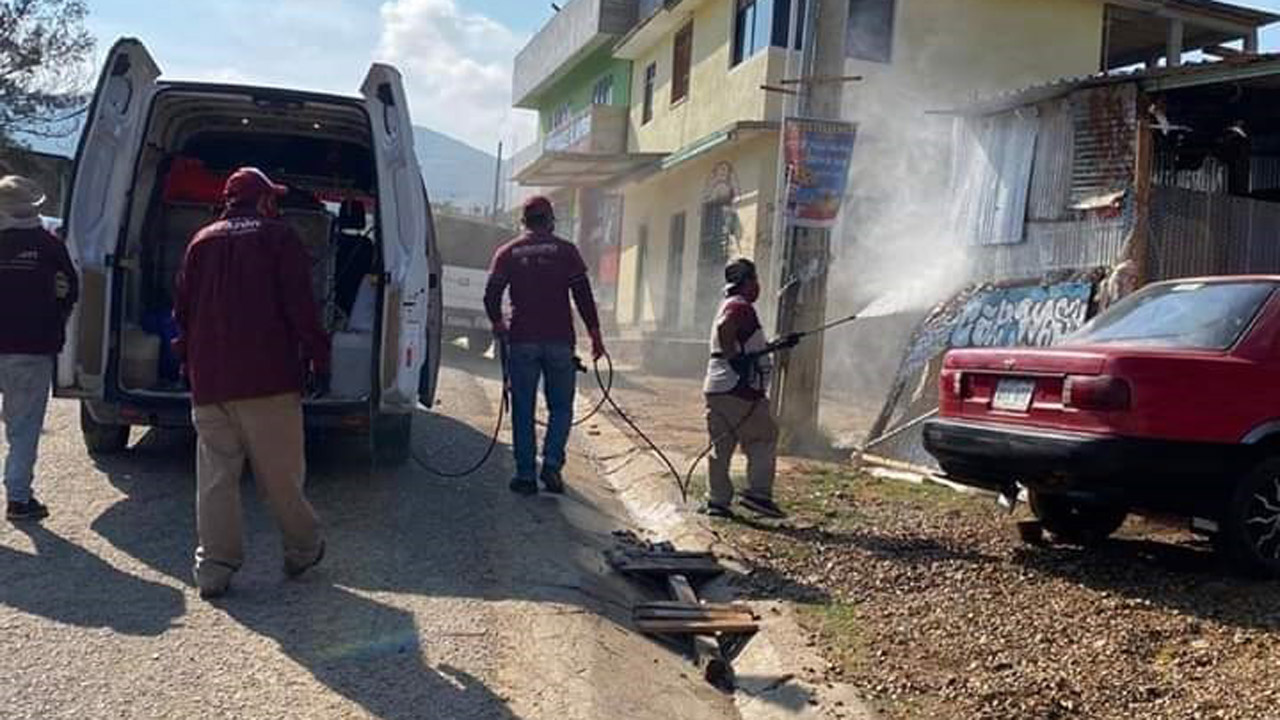 Sepultureros de Oaxaca carecen de protección contra Covid-19