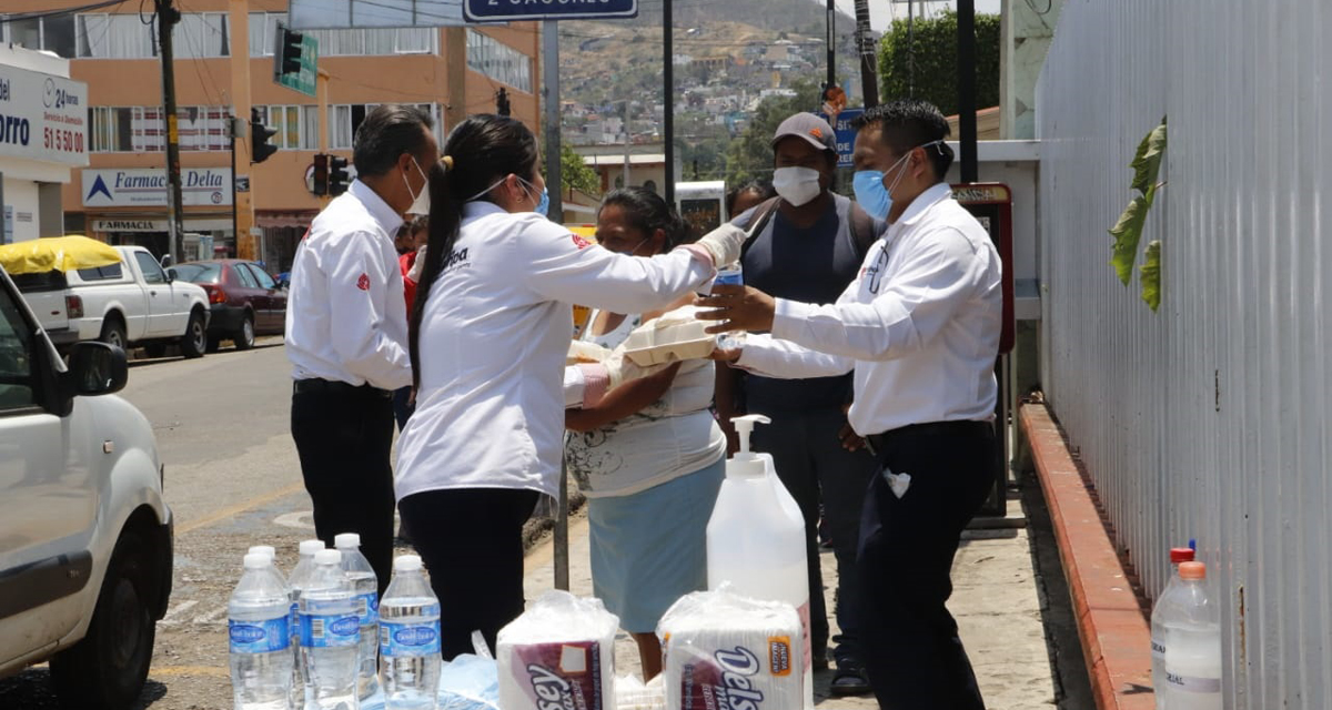 Donan alimentos en el Hospital Dr. Aurelio Valdivieso | El Imparcial de Oaxaca