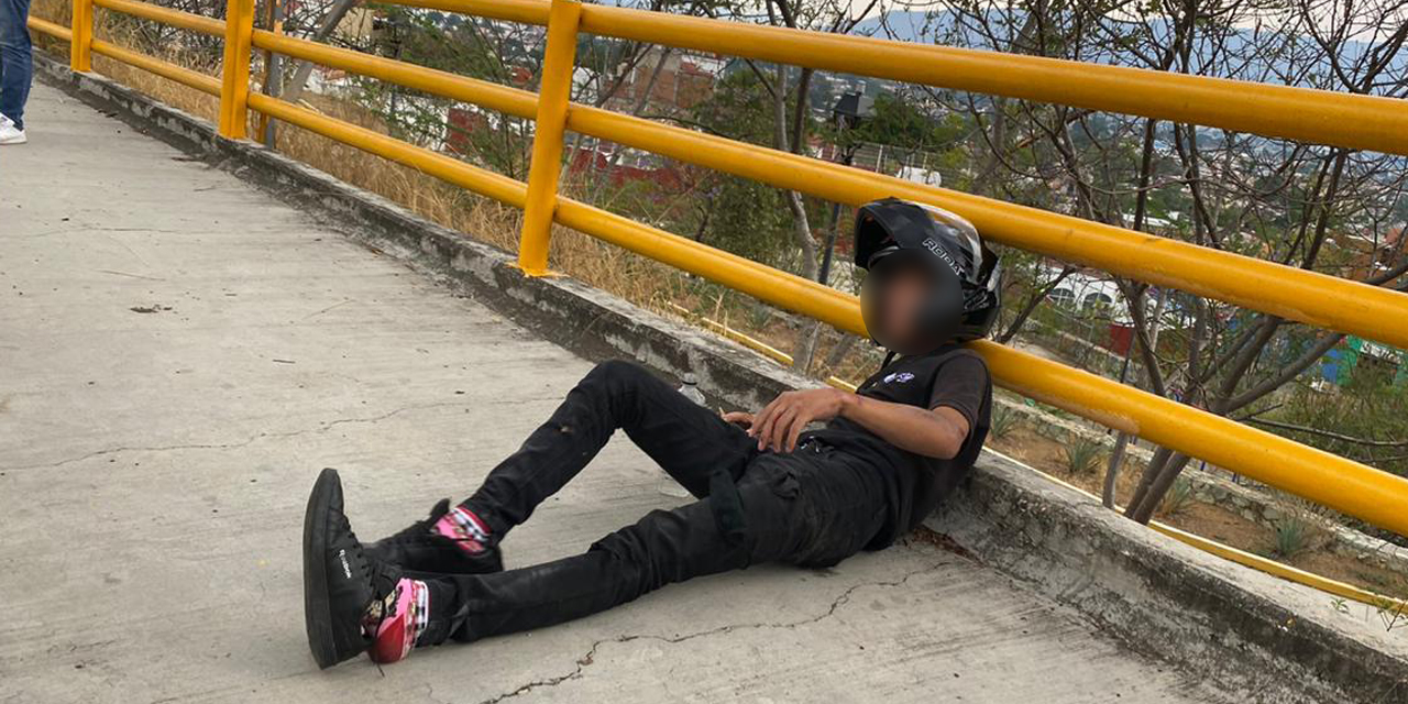 Intenta ayudar a su mamá; comete un delito