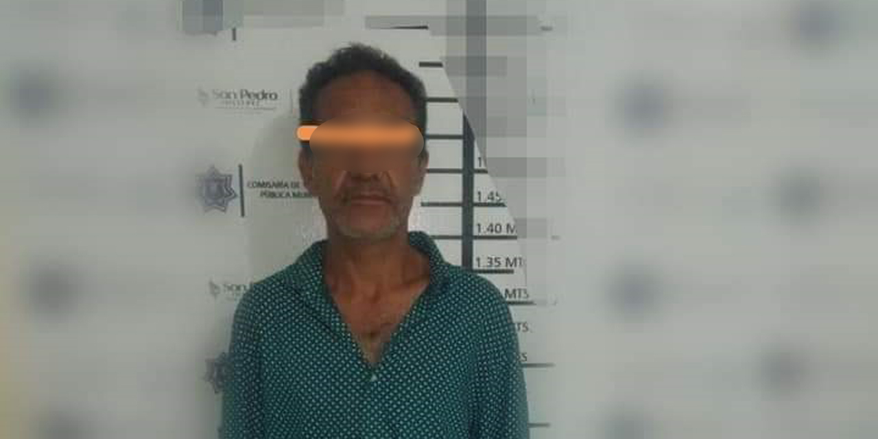 Hombre se apuñala en el pecho en Huajuapan