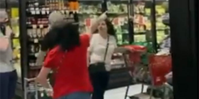 Video: Corren de supermercado a mujer que ‘no quería usar cubreboca’ | El Imparcial de Oaxaca