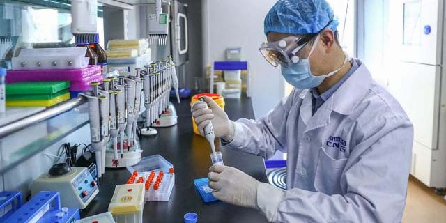 Vacuna contra Covid-19 estará lista en un año
