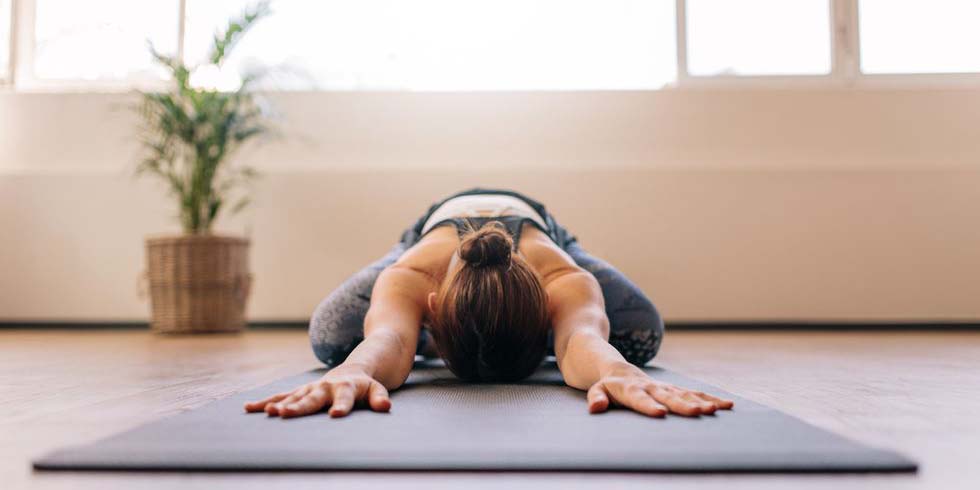 Todo lo necesario para iniciarte en el Yoga en casa