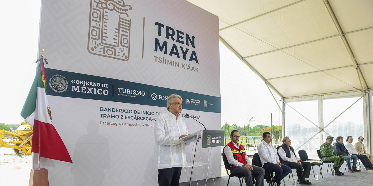 Víctimas no se quedarán sin apoyo pese a recortes: López Obrador