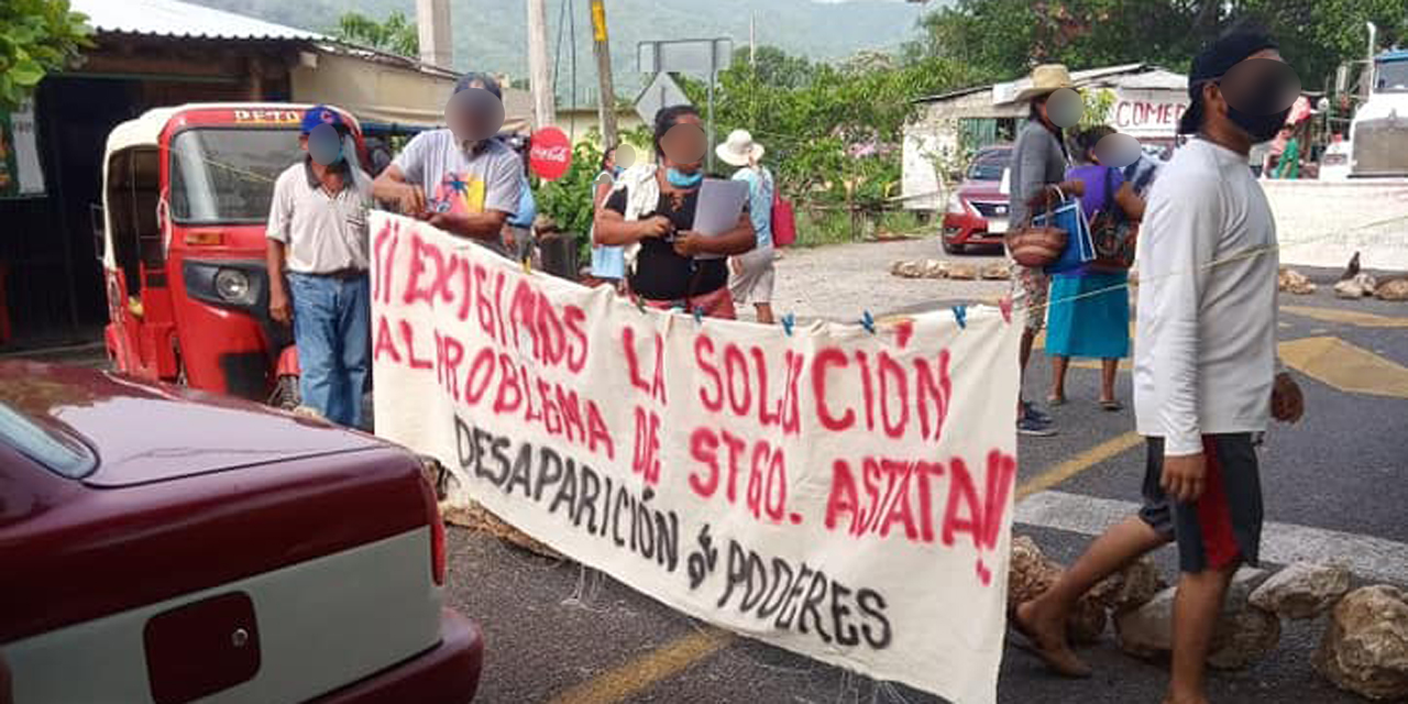 Bloquean en Santiago Astata para exigir justicia | El Imparcial de Oaxaca
