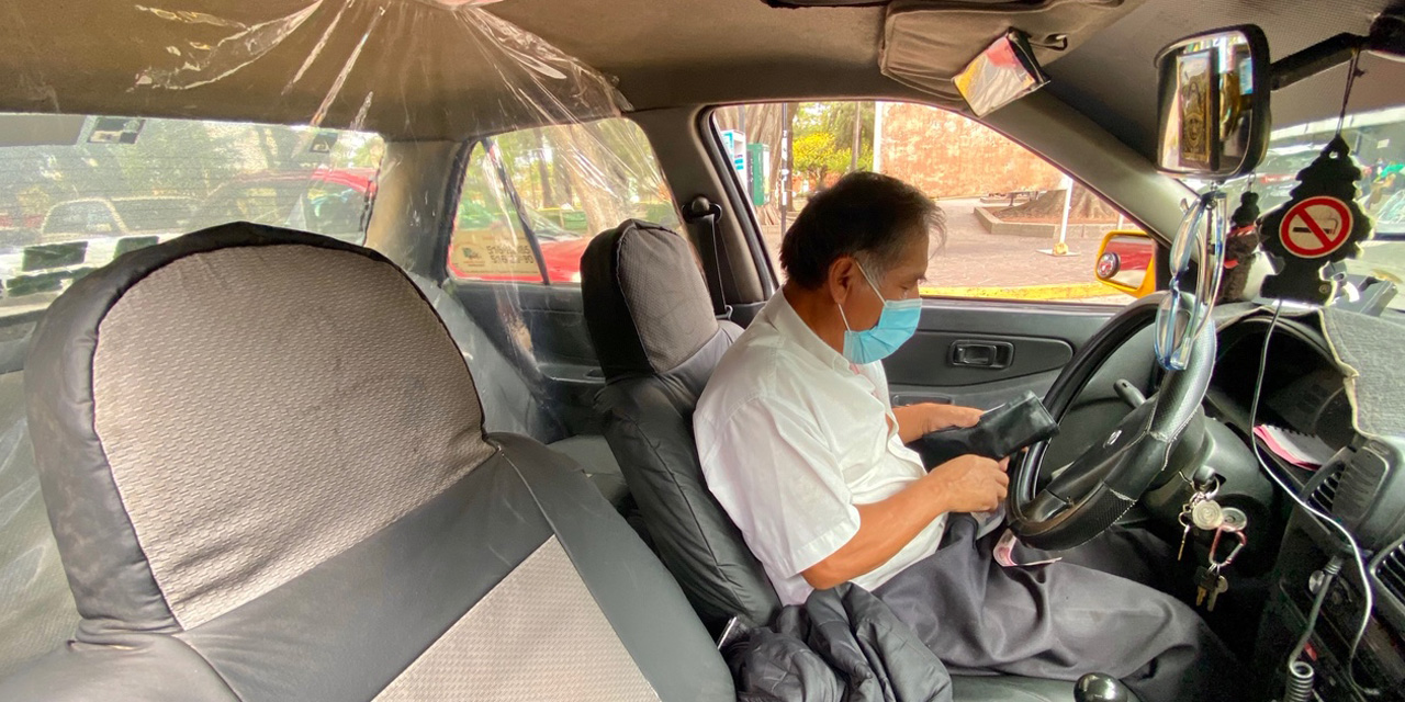 Taxistas de Oaxaca improvisan medidas contra Covid-19 | El Imparcial de Oaxaca