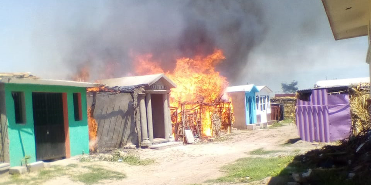 Se incendia panteón en Juchitán