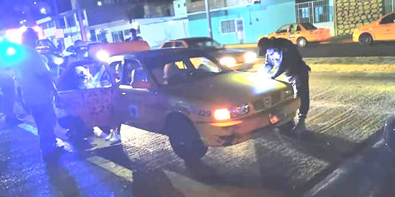 Aparatoso accidente en Salina Cruz deja una persona lesionada | El Imparcial de Oaxaca