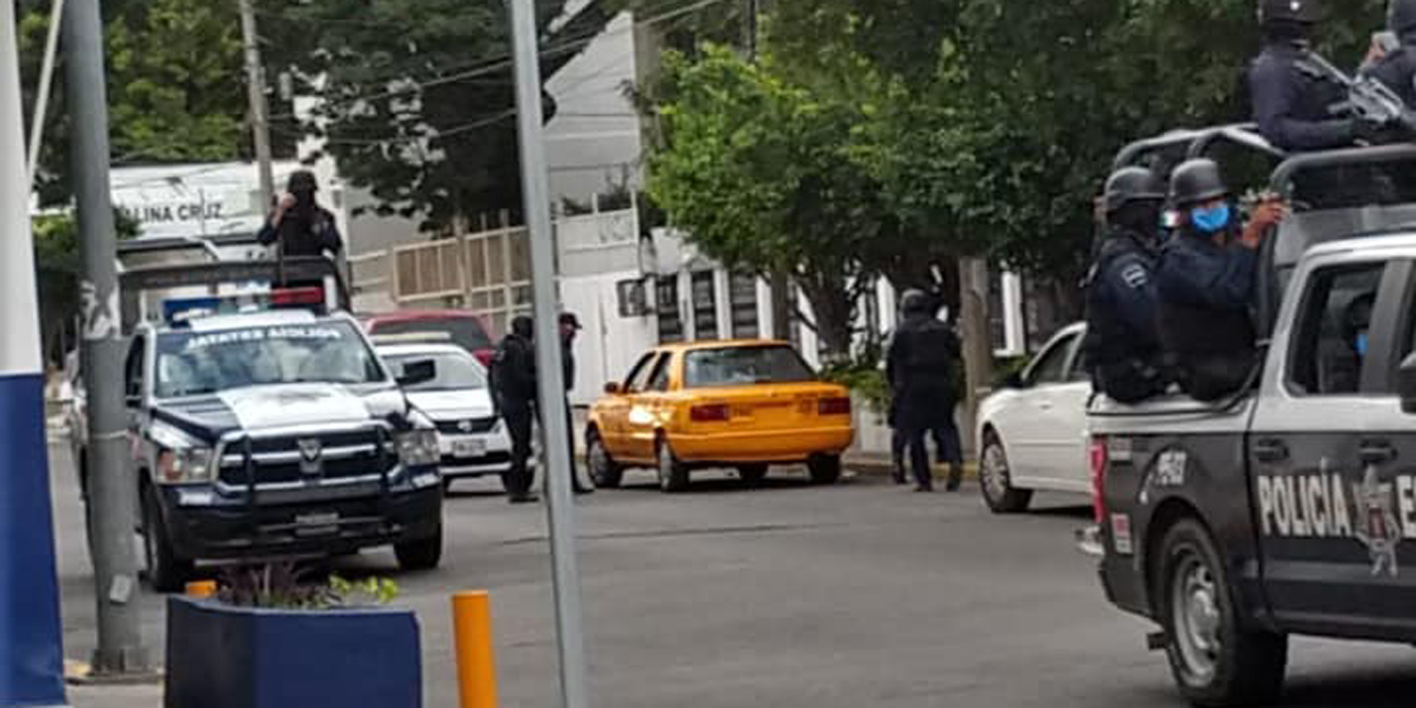 Asaltan cadena comercial en Juchitán