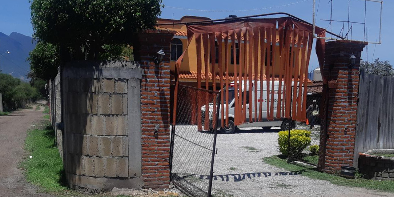 Hombre muere aplastado por árbol en Pochutla