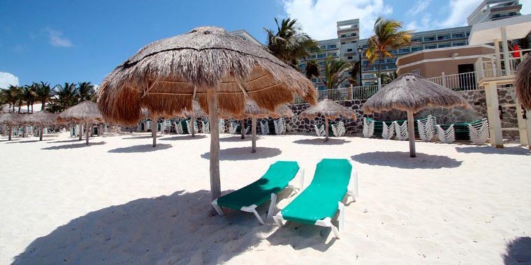 Inicia Quintana Roo reactivación de actividades con semáforo rojo