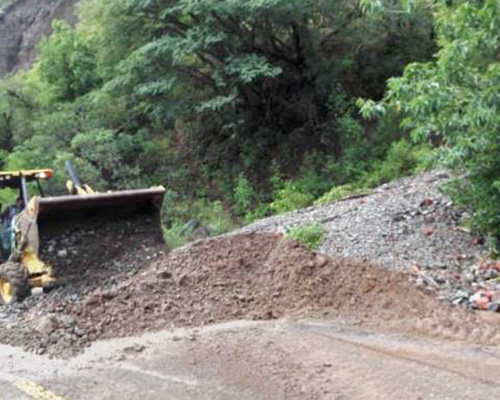 Derrumbes carreteros por las intensas lluvias en Huajuapan | El Imparcial de Oaxaca