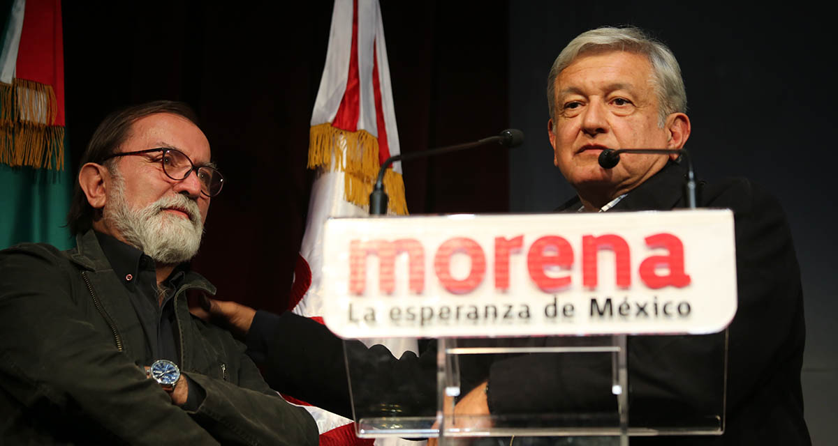 Comparan en redes a Epigmenio Ibarra con Rambo y Chuck Norris
