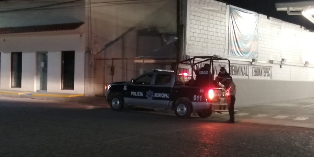 Detienen a un hombre por fisgonear’ equipaje de mujer en Tehuantepec | El Imparcial de Oaxaca