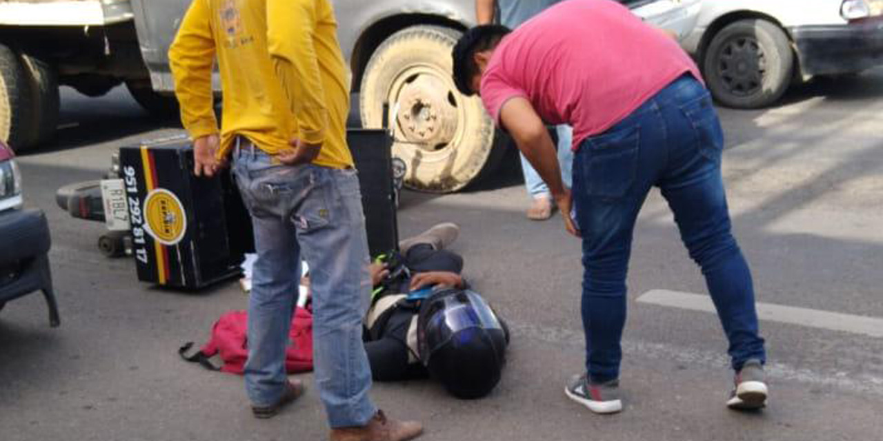 Atropellan a repartidor de pizza en Símbolos Patrios; responsable huye | El Imparcial de Oaxaca