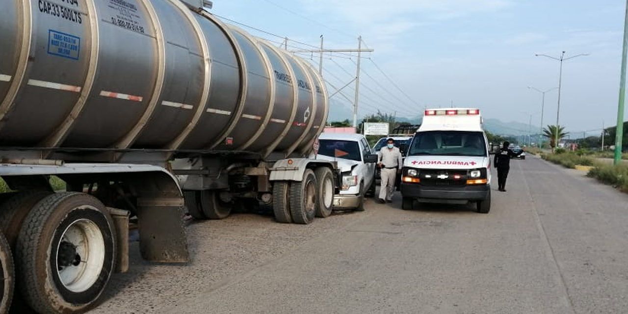 Fuerte choque de petroleros en Salina Cruz no deja víctimas