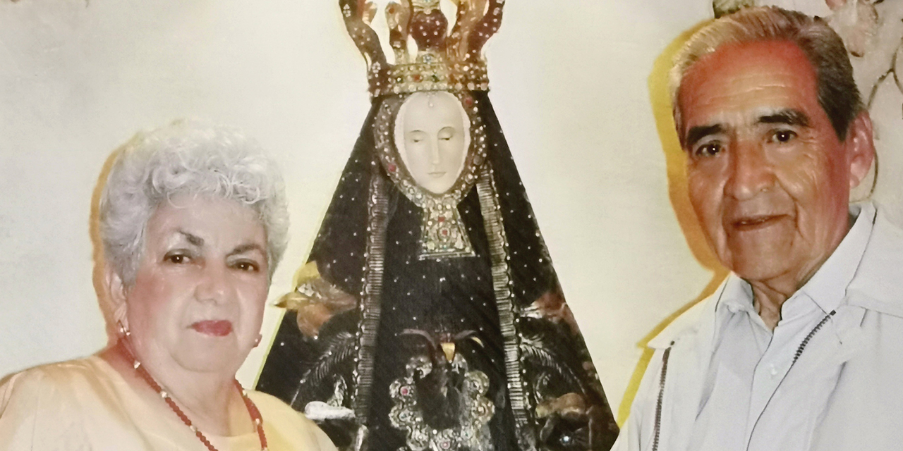 ¡Mía se gradúa! Festejan en familia