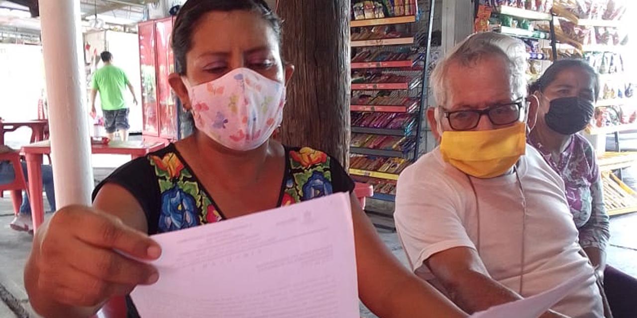 Caseteros se disputan  espacios en Salina Cruz, Oaxaca