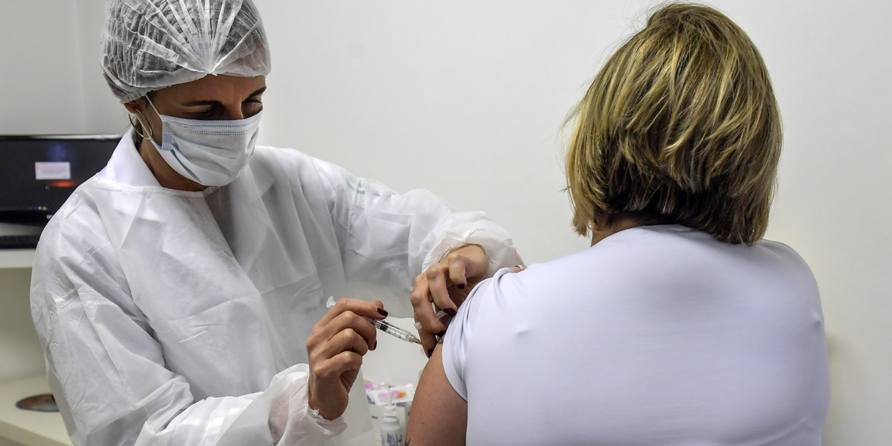 Video: Vacuna de Rusia contra el Covid-19 logra inmunidad en todos sus pacientes | El Imparcial de Oaxaca