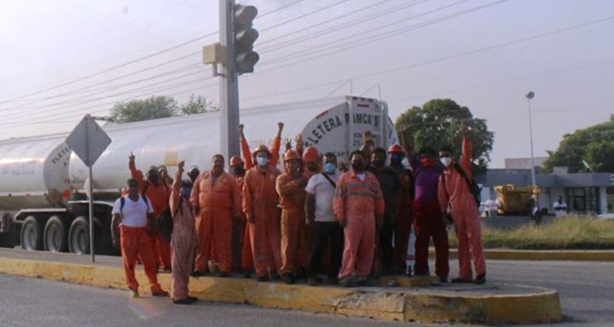 En el Istmo, protestan obreros ante falta de pagos
