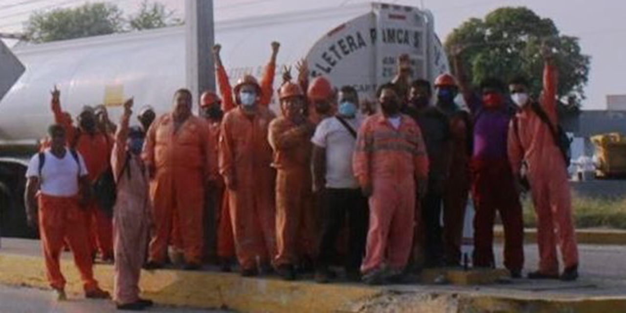 Obreros demandan a empresa por falta de pago en Salina Cruz | El Imparcial de Oaxaca