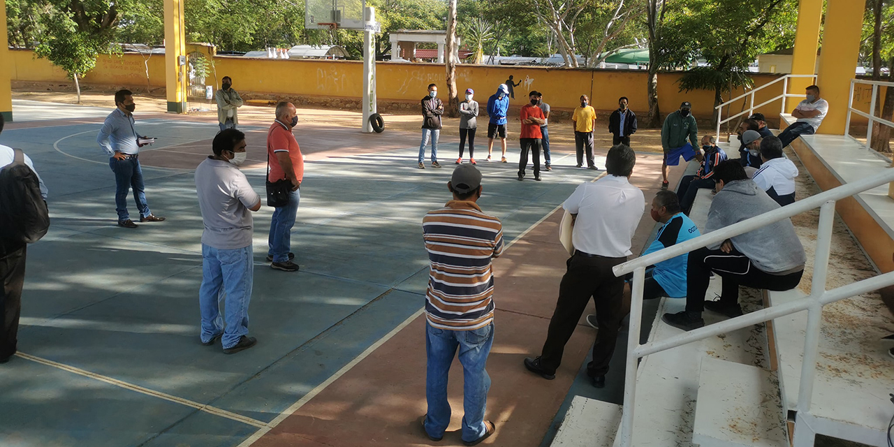 Realizan tequio en espacios deportivos de Ocotlán | El Imparcial de Oaxaca