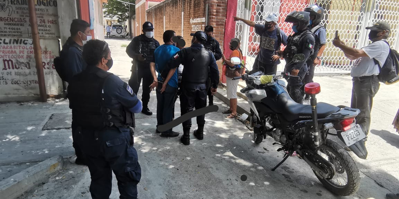 Detienen a un sujeto por presunto robo de un celular en Salina Cruz | El Imparcial de Oaxaca Detienen a un sujeto por presunto robo de un celular en Salina Cruz | El Imparcial de Oaxaca