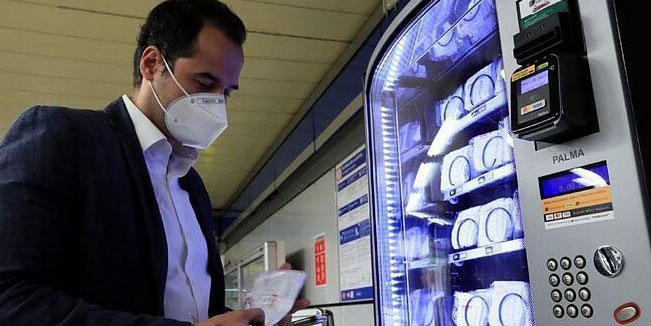 Llegan a México máquinas expendedoras de cubrebocas y gel antibacterial | El Imparcial de Oaxaca